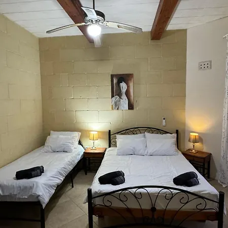 Tal-bir Farmhouse 纳杜尔