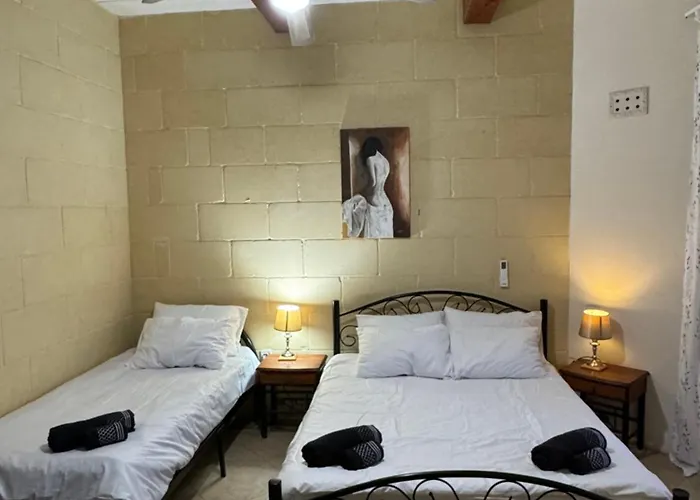 Tal-bir Farmhouse Nadur