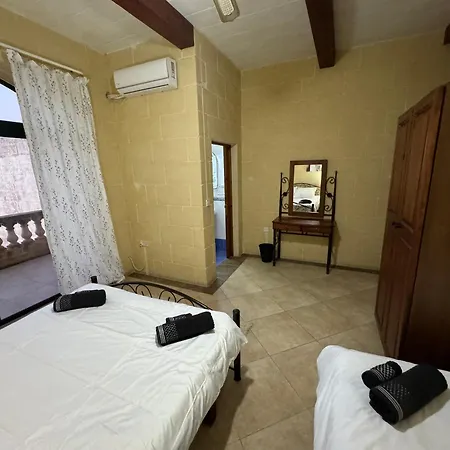 Tal-bir Farmhouse 招待所 3*