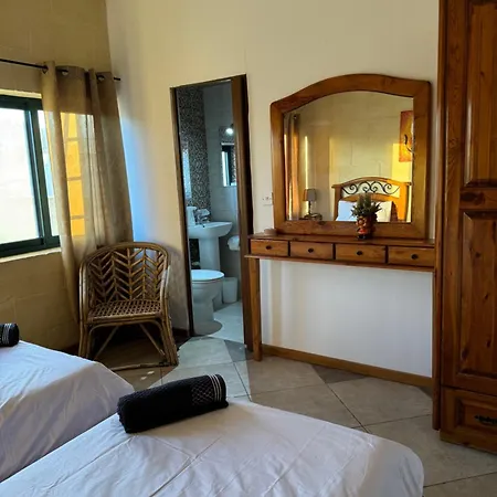 Tal-bir Farmhouse Penzion Nadur
